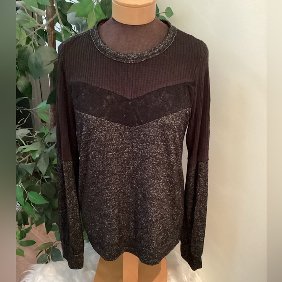 Knox Rose long sleeve Crewneck lightweight sweatshirt Woman’s size Large - Picture 1 of 12